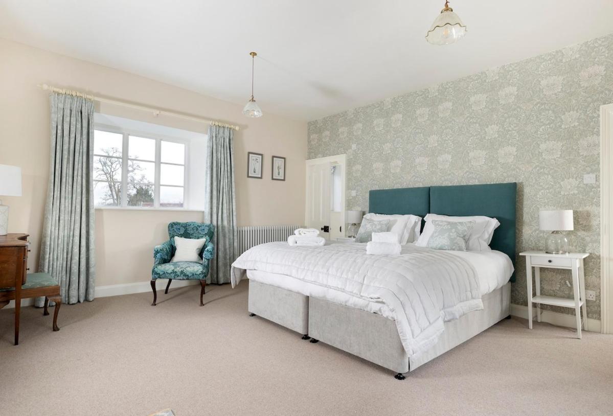 Beautiful Cotswold Farmhouse With Hot Tub Манчестер Екстер'єр фото
